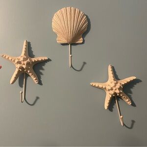 Cream Seashell and Starfish Wall Hooks